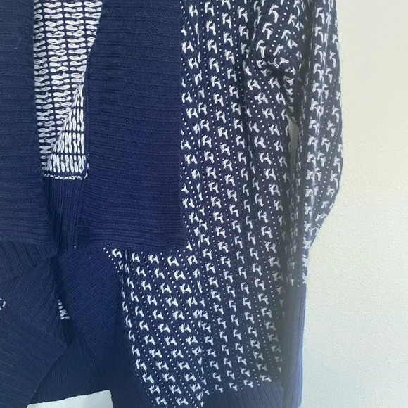 💕ROMEO AND JULIET COUTURE💕 blue white open cardigan - Picture 7 of 9